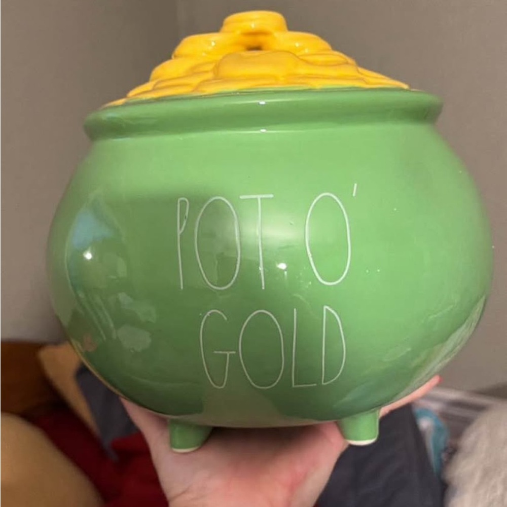 Rae Dunn Green and Yellow Pot O' Gold